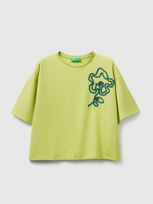 Boxy fit t-shirt with applique Women