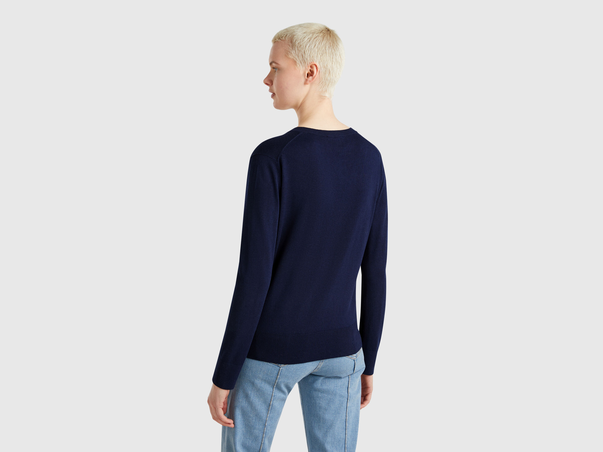 V NECK SWEATER L/S Women image number 1