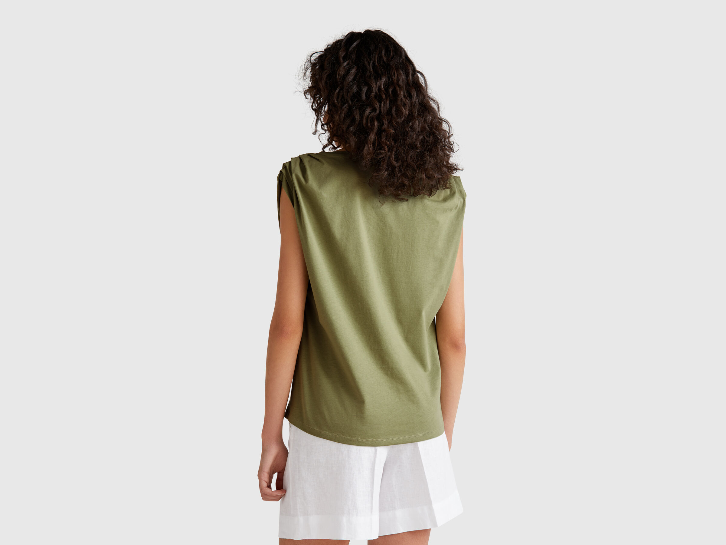 SLEEVELESS SWEATER Women image number 1