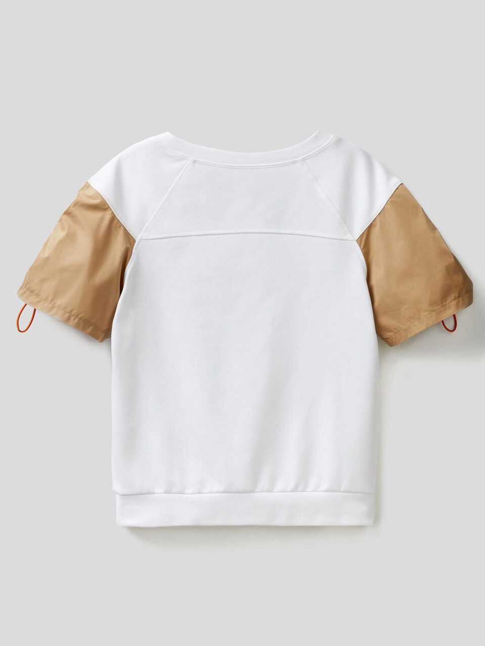 Sweatshirt with short puff sleeves image number 2