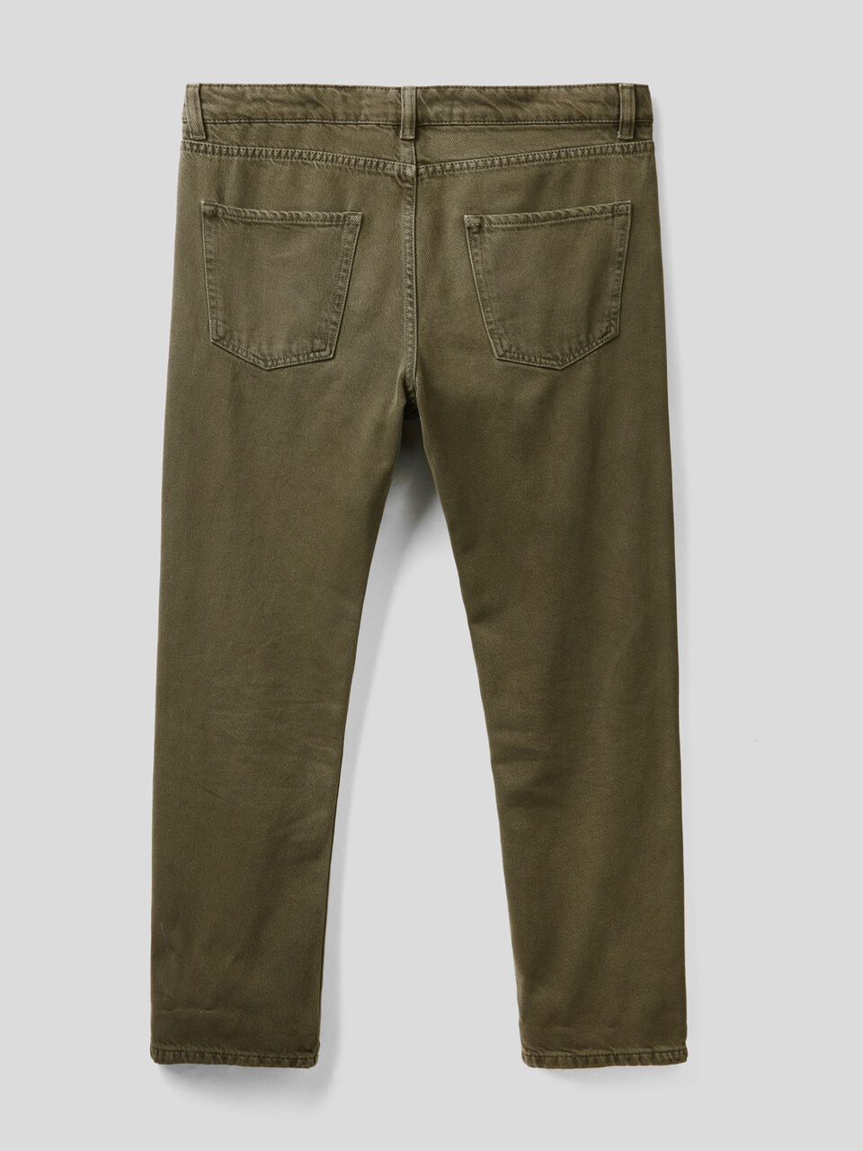 Five-pocket carrot fit jeans image number 2
