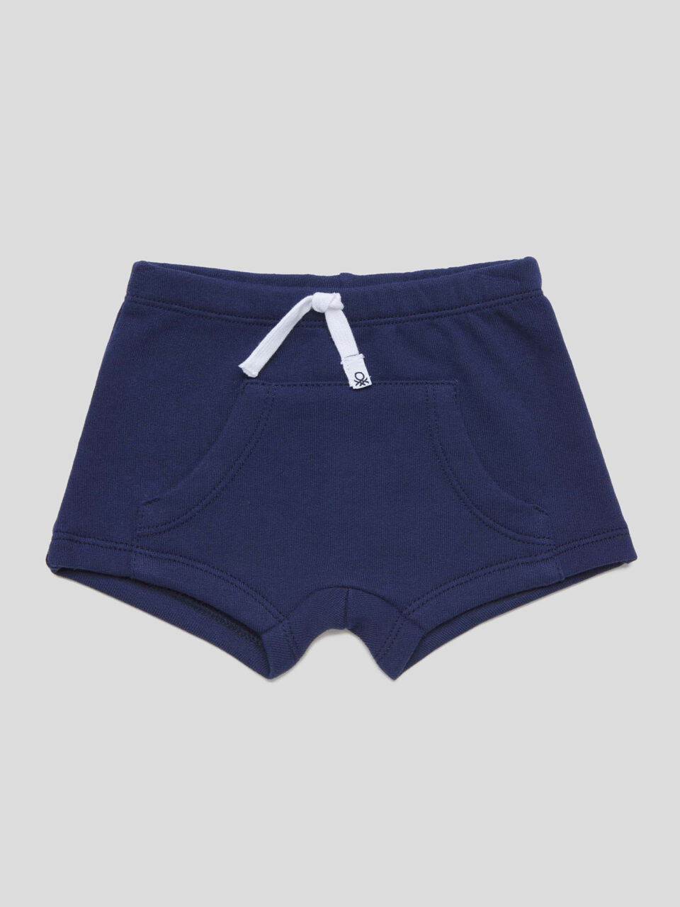 Shorts with maxi pocket image number 1