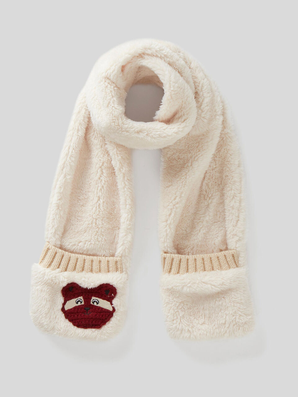 Scarf with pockets and patch image number 1