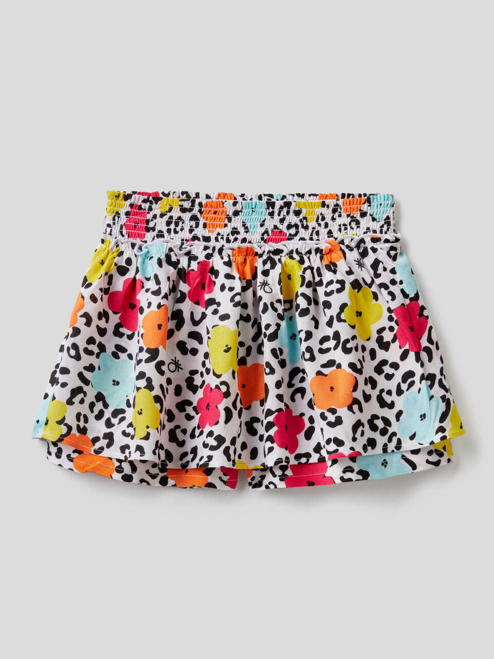Patterned shorts with maxi ruffle image number 1