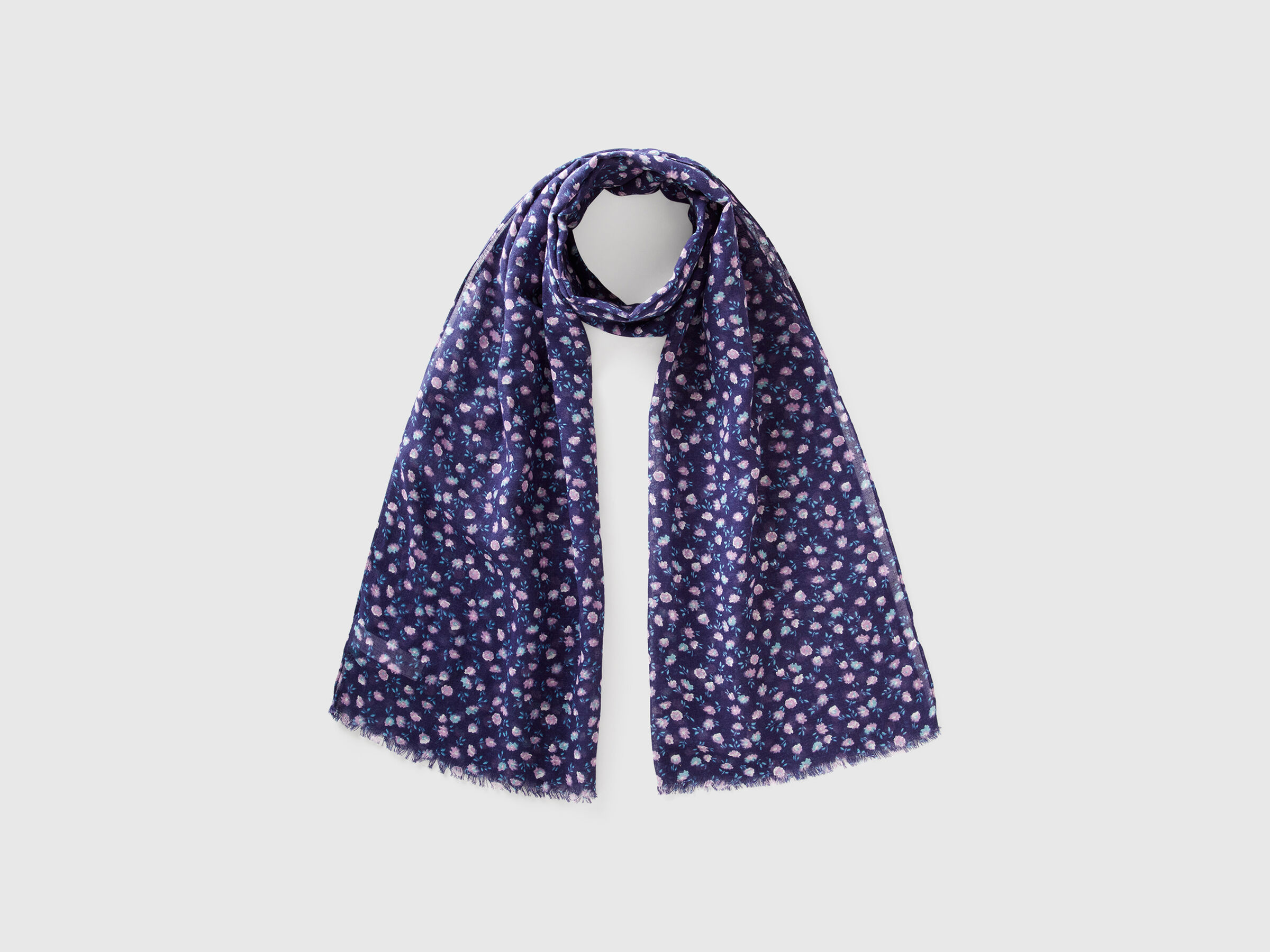 SCARF Women image number 0