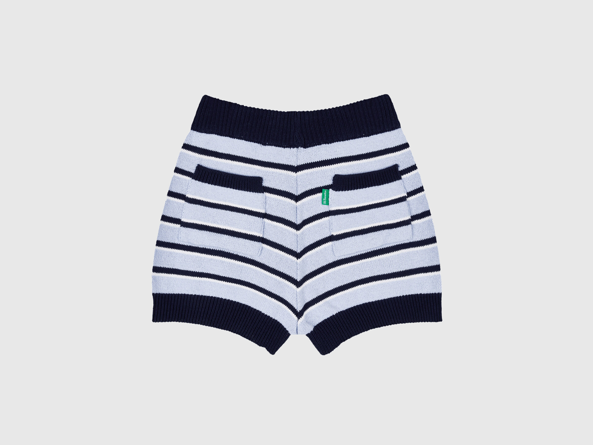 SHORTS Women image number 4