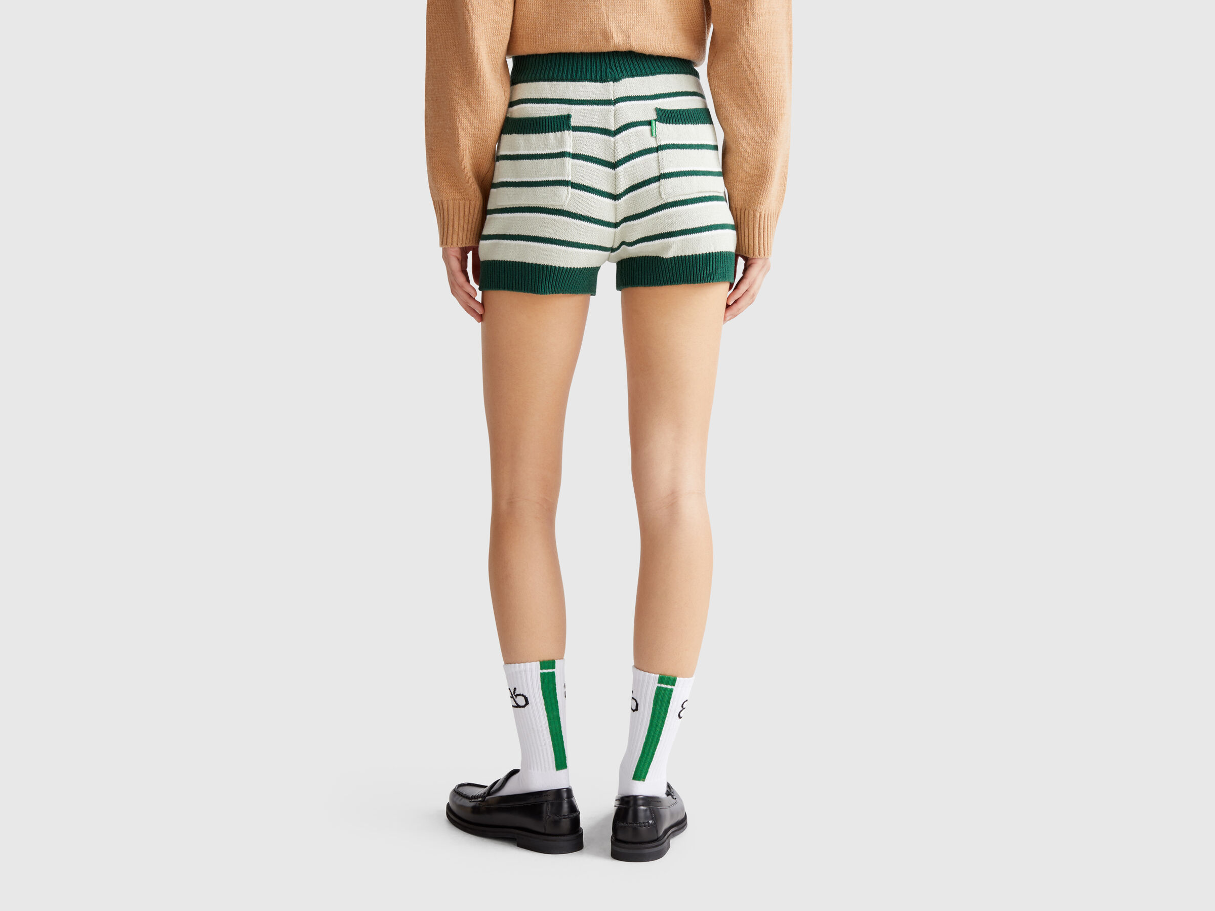 SHORTS Women image number 1