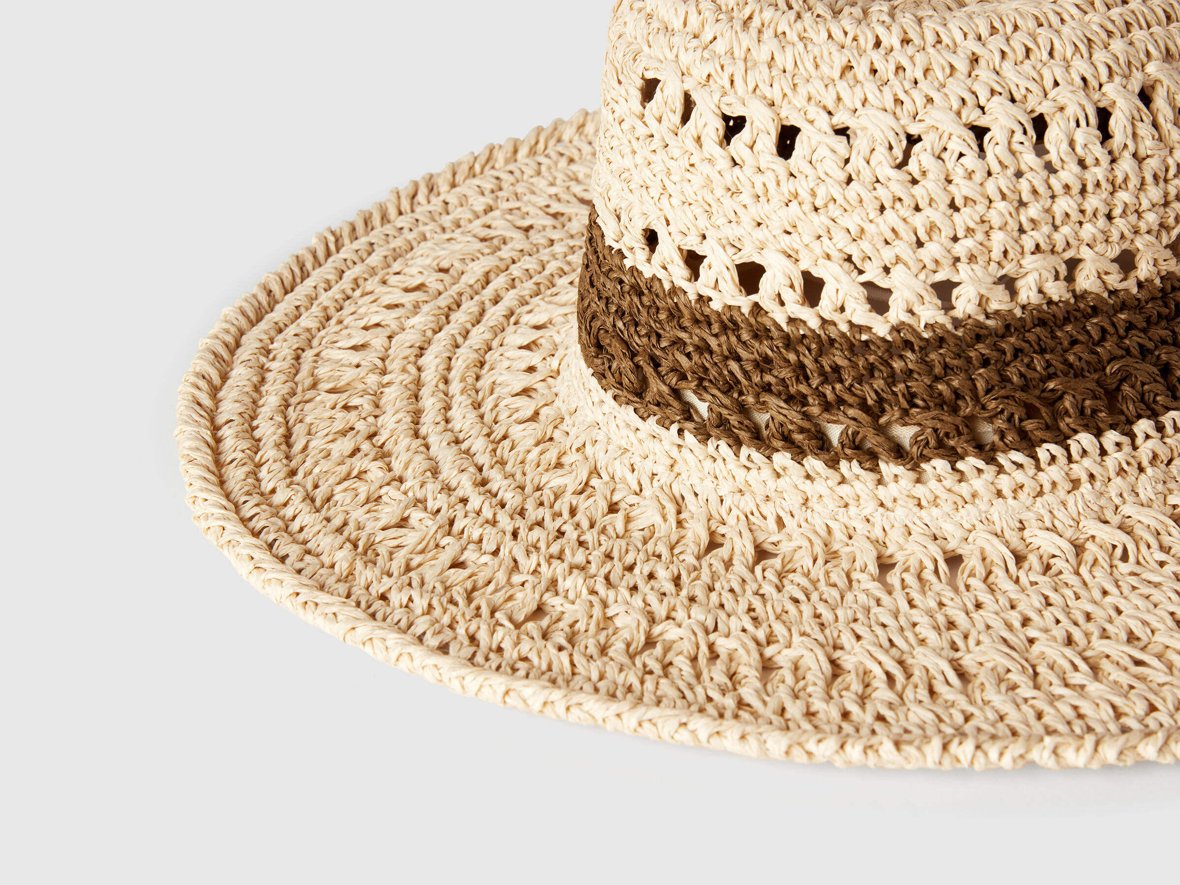 HAT Women image number 2