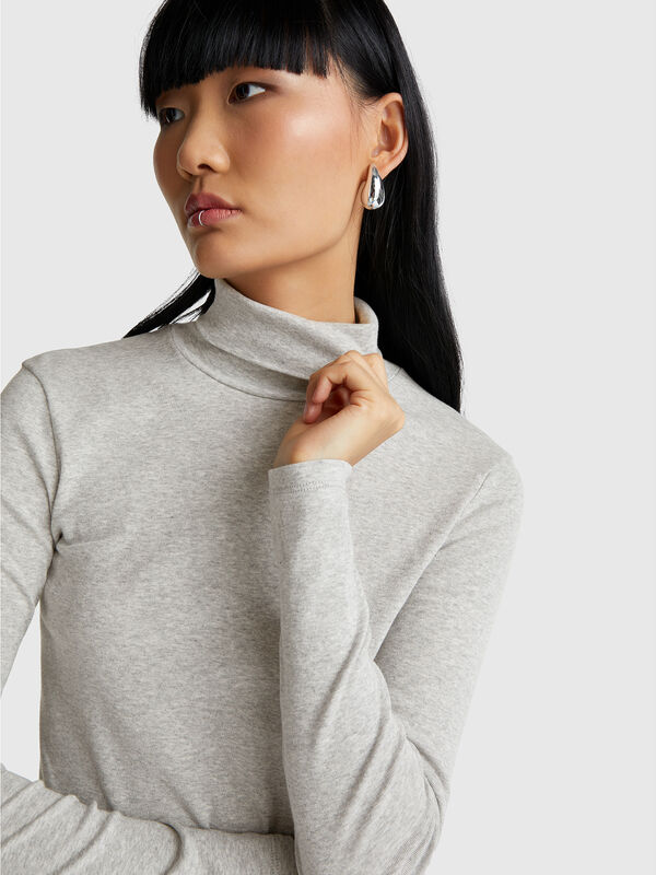 Long sleeve t-shirt with high neck Long sleeve t-shirt with high neck Women