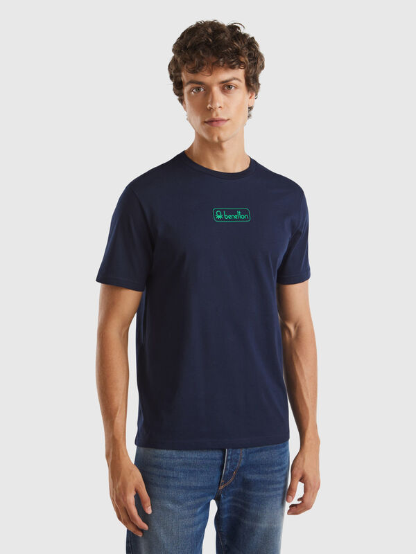 Dark blue organic cotton t-shirt with green logo Men