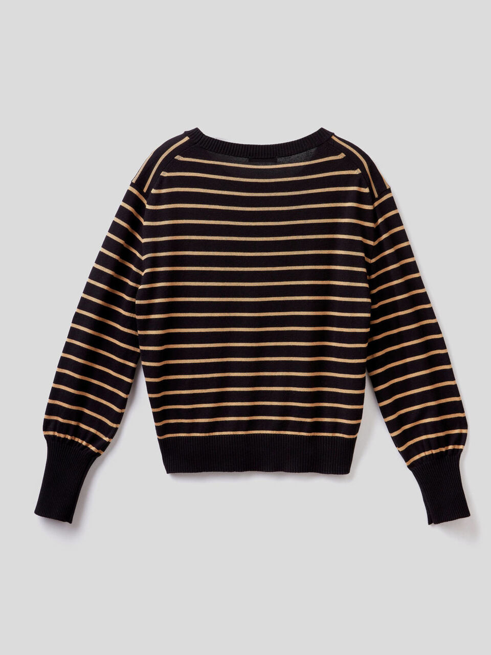 Sweater with puff sleeve image number 2