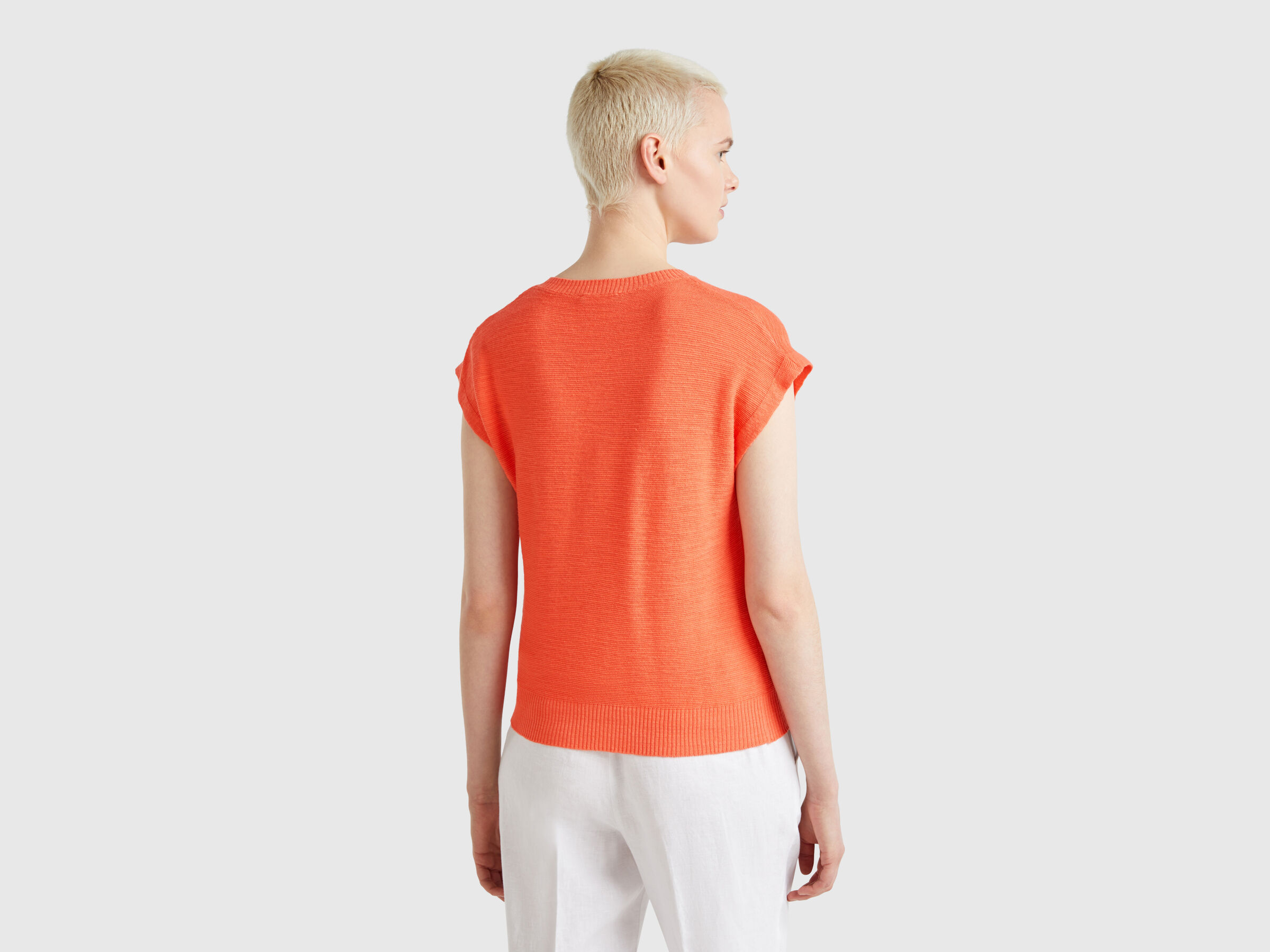 SLEEVELESS SWEATER Women image number 1