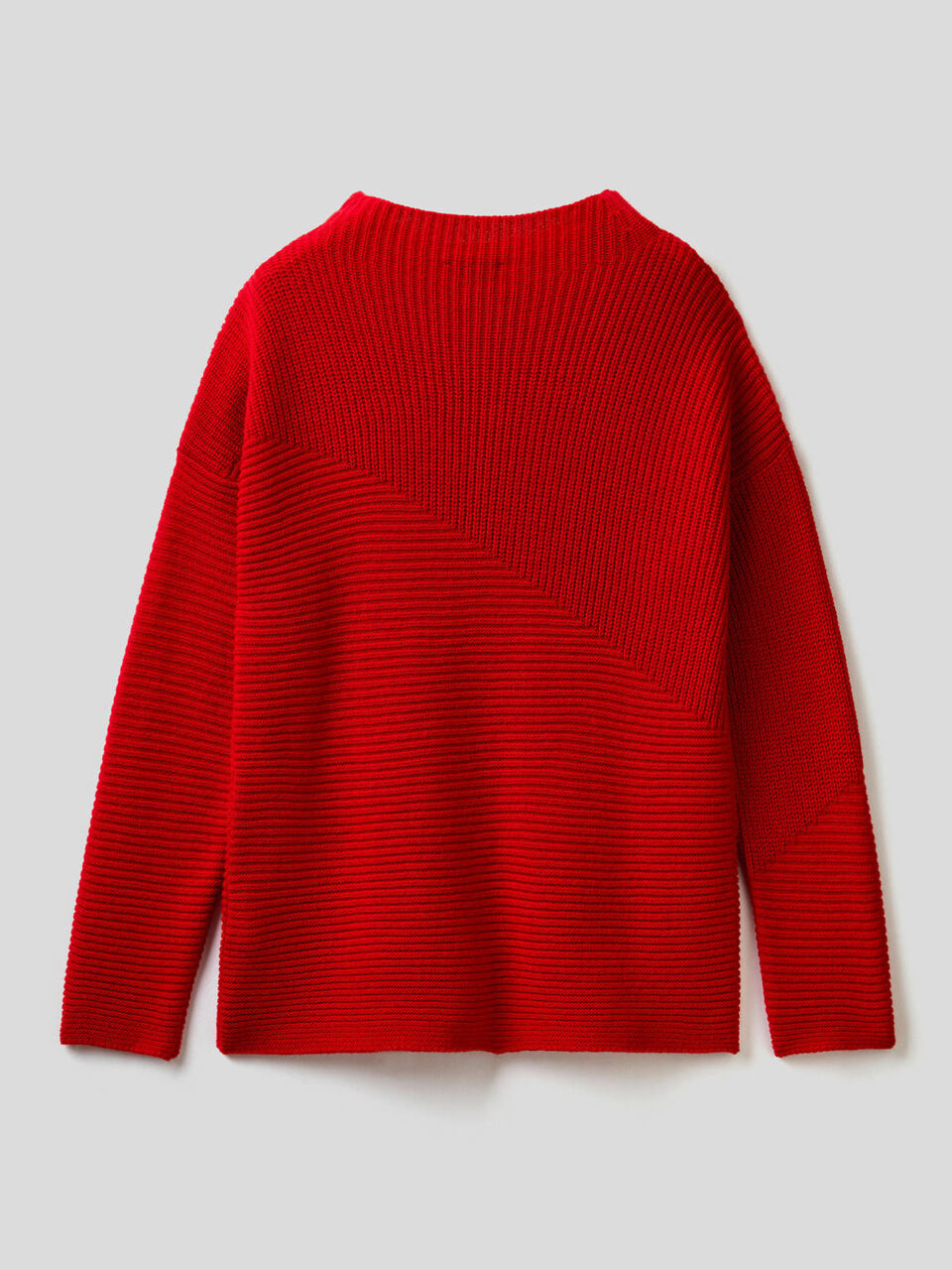 Sweater in wool blend with buttons image number 2