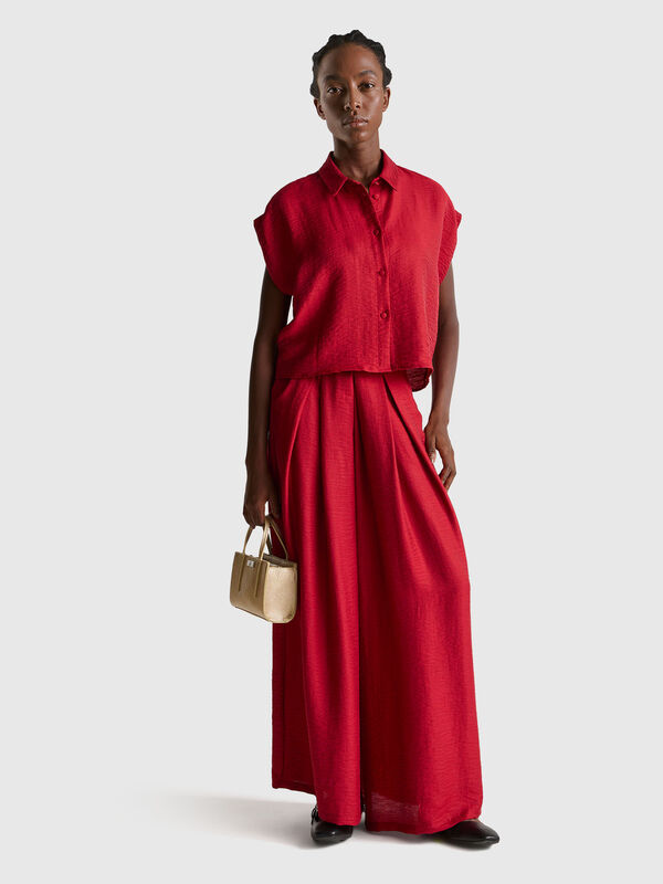 Boxy fit sleeveless shirt Women