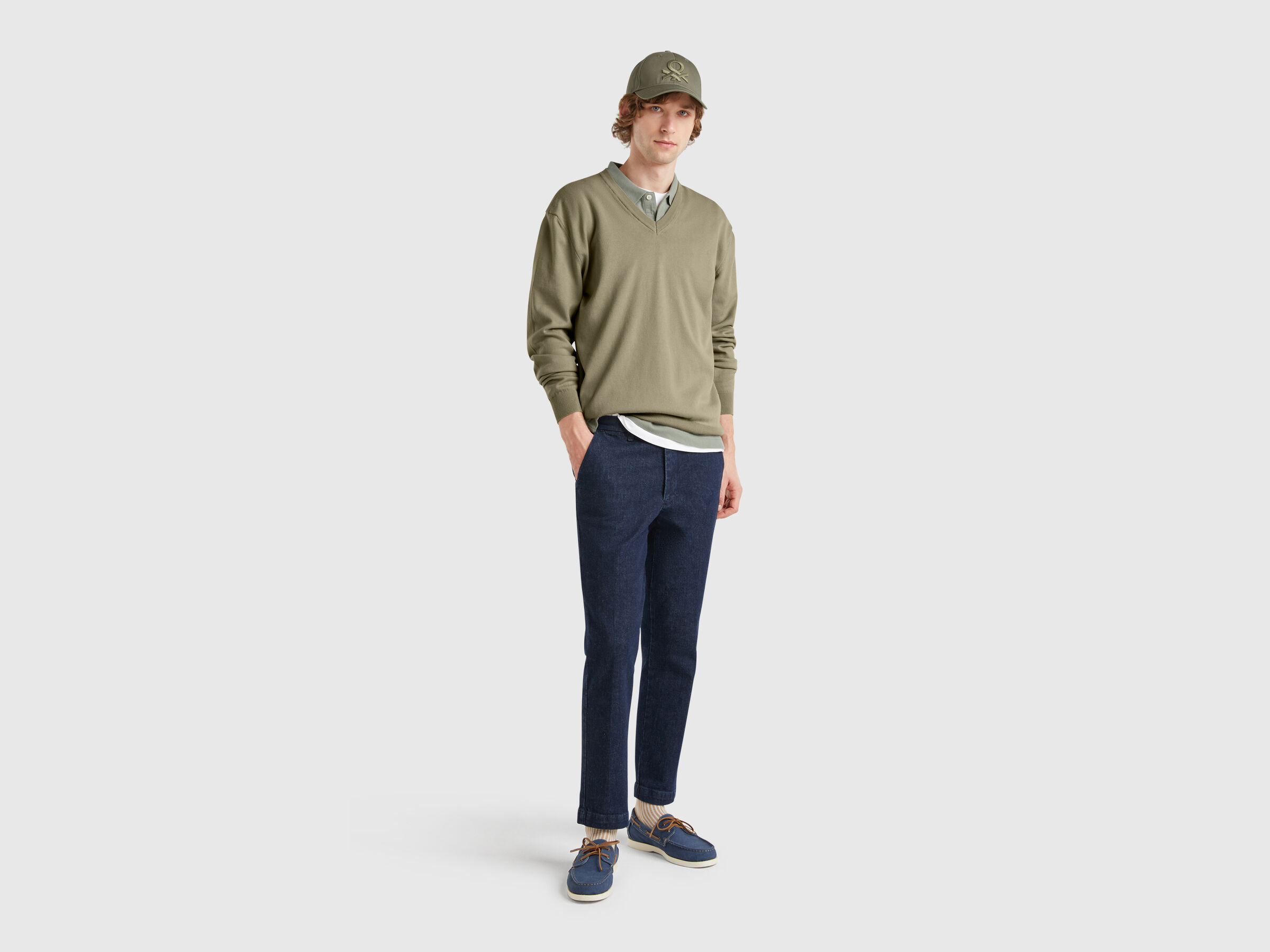 V NECK SWEATER L/S Men image number 2