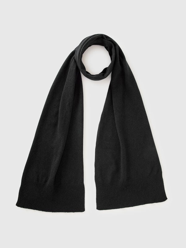 Black scarf in pure Merino wool Women